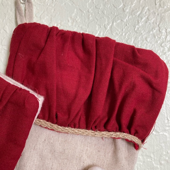 Annie’s Attic Christmas tree skirt W/ 2 Decorative Stockings Snowman & Santa. - Picture 5 of 15